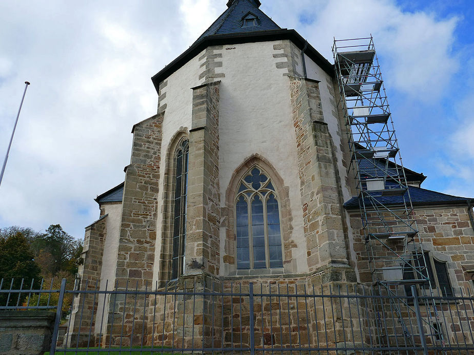 Arbeiten an der neuen Heizungs- und Lüftungsanlage, sowie der Elektronik in St. Crescentius (Foto: Karl-Franz Thiede)